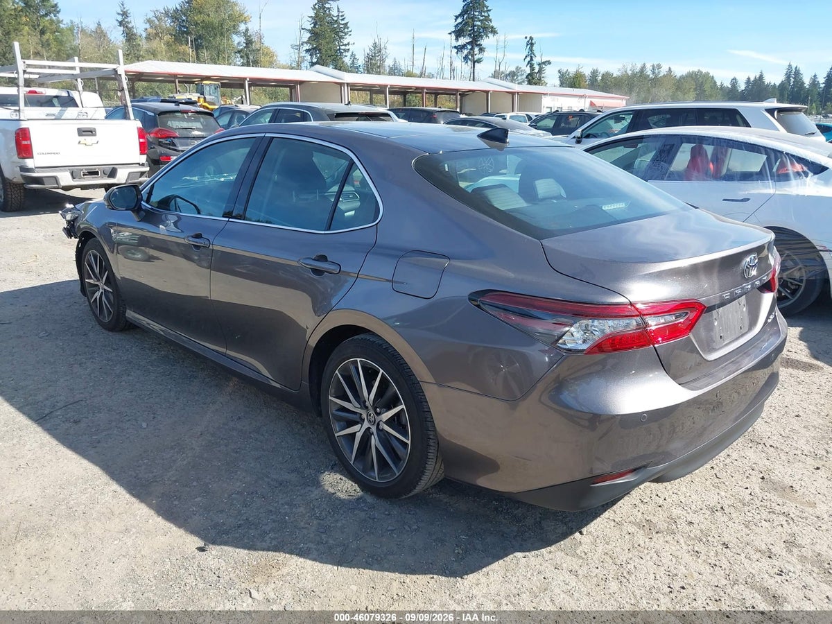 2022 TOYOTA CAMRY XLE — снимка 3