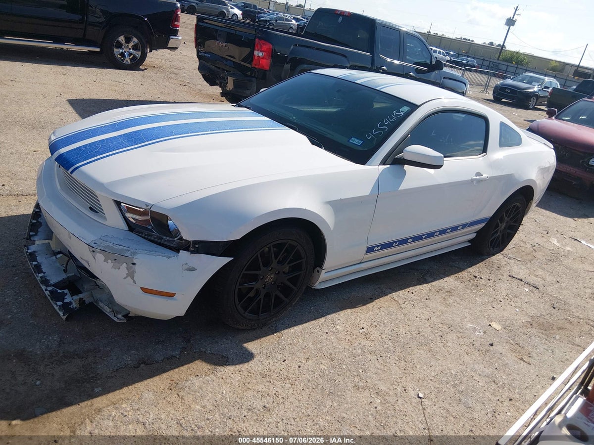 2012 FORD MUSTANG V6/V6 PREMIUM — снимка 2