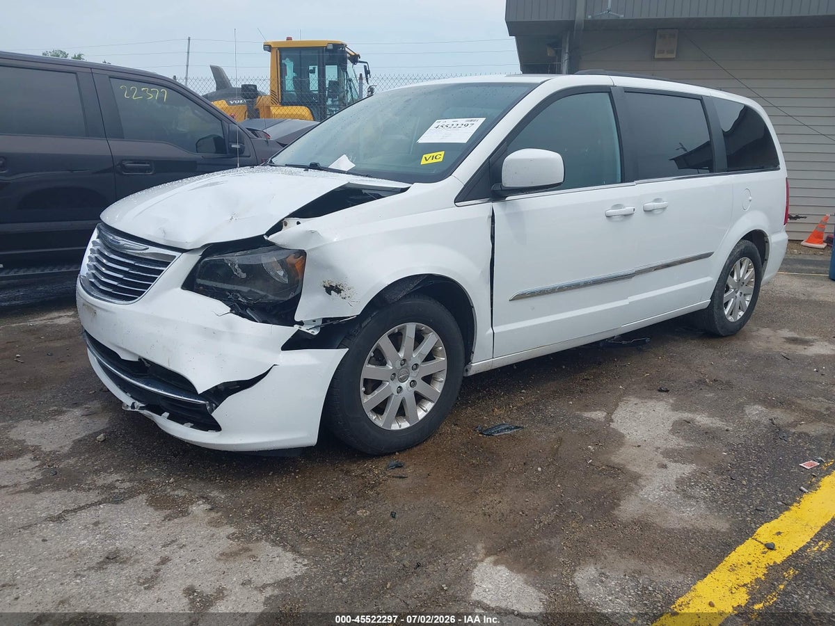 2016 CHRYSLER TOWN & COUNTRY TOURING — снимка 2