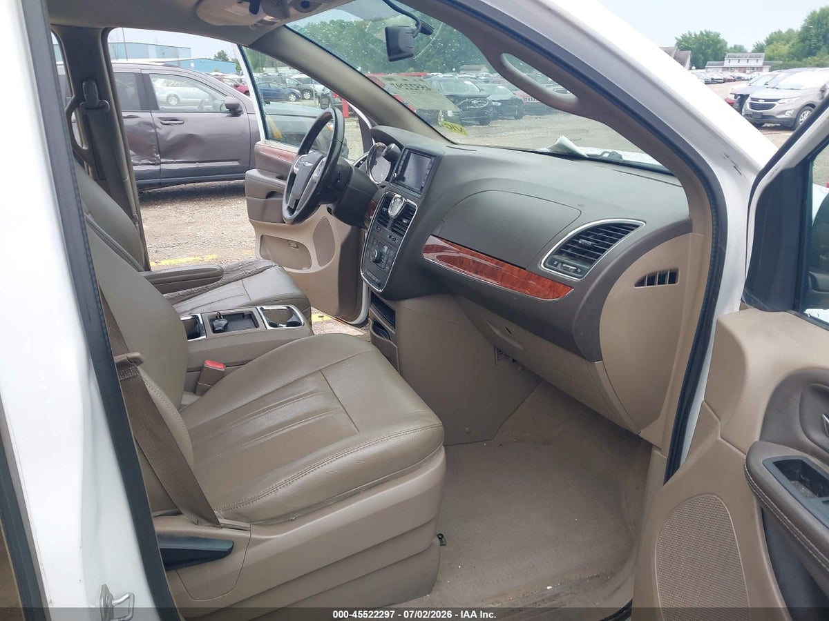 2016 CHRYSLER TOWN & COUNTRY TOURING — снимка 5