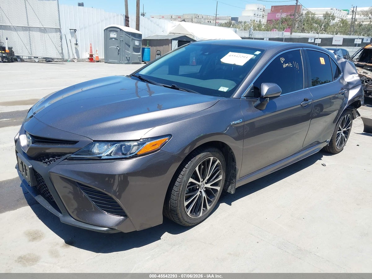 2020 TOYOTA CAMRY SE HYBRID — снимка 2