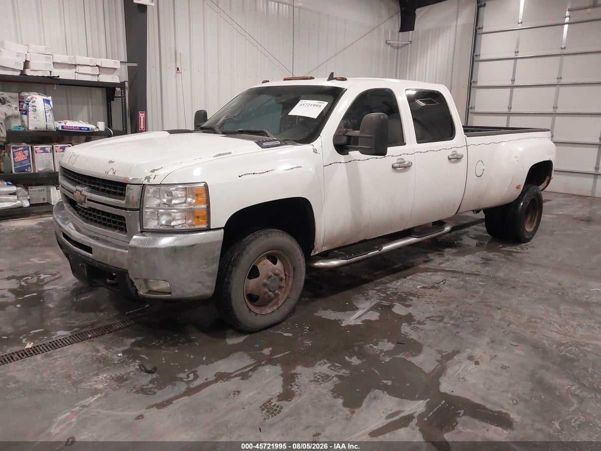 2010 CHEVROLET SILVERADO 3500HD LTZ — снимка 2