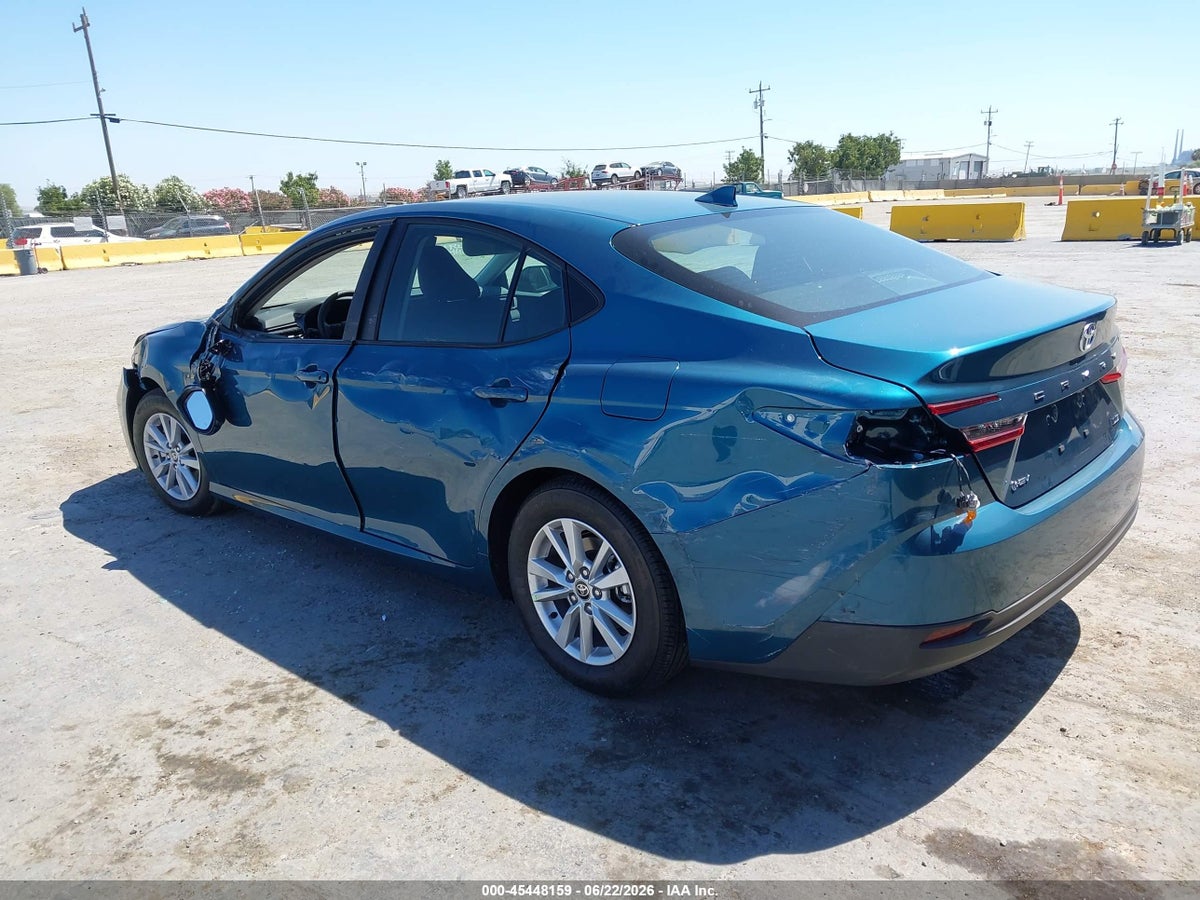 2026 TOYOTA CAMRY LE — снимка 3
