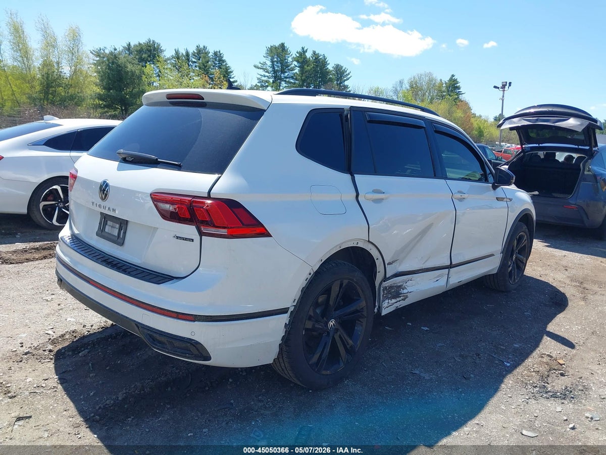 2024 VOLKSWAGEN TIGUAN 2.0T SE R-LINE BLACK — снимка 4