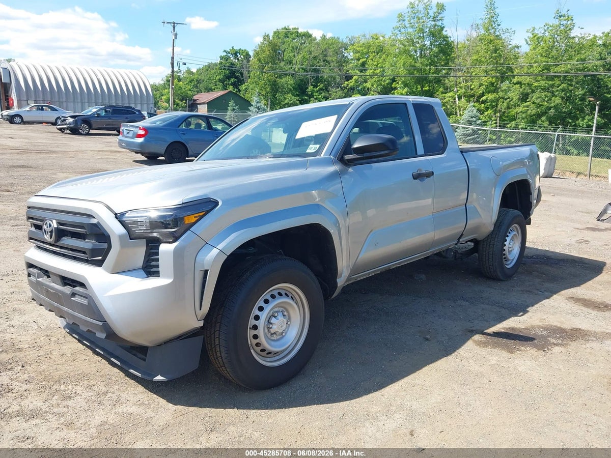 2025 TOYOTA TACOMA SR — снимка 2