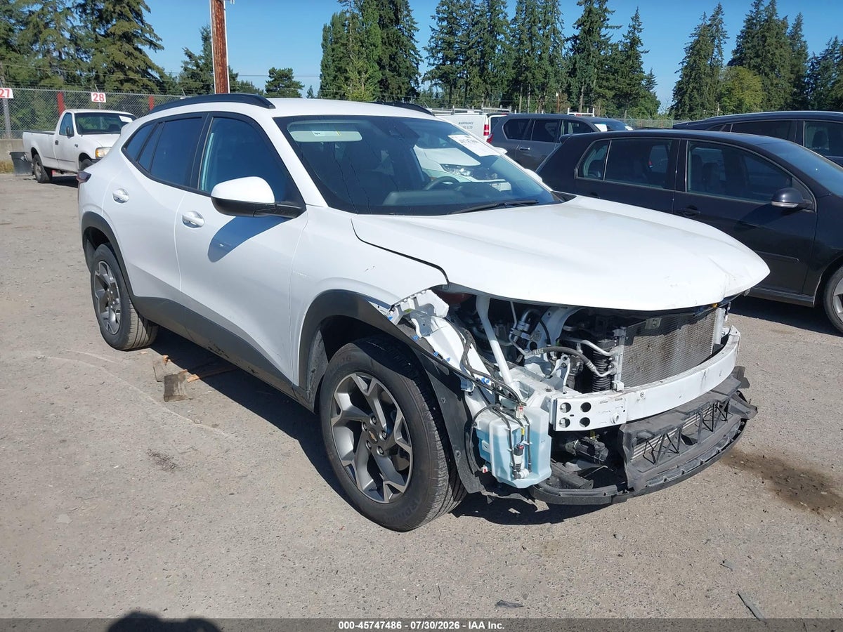 2025 CHEVROLET TRAX FWD LT