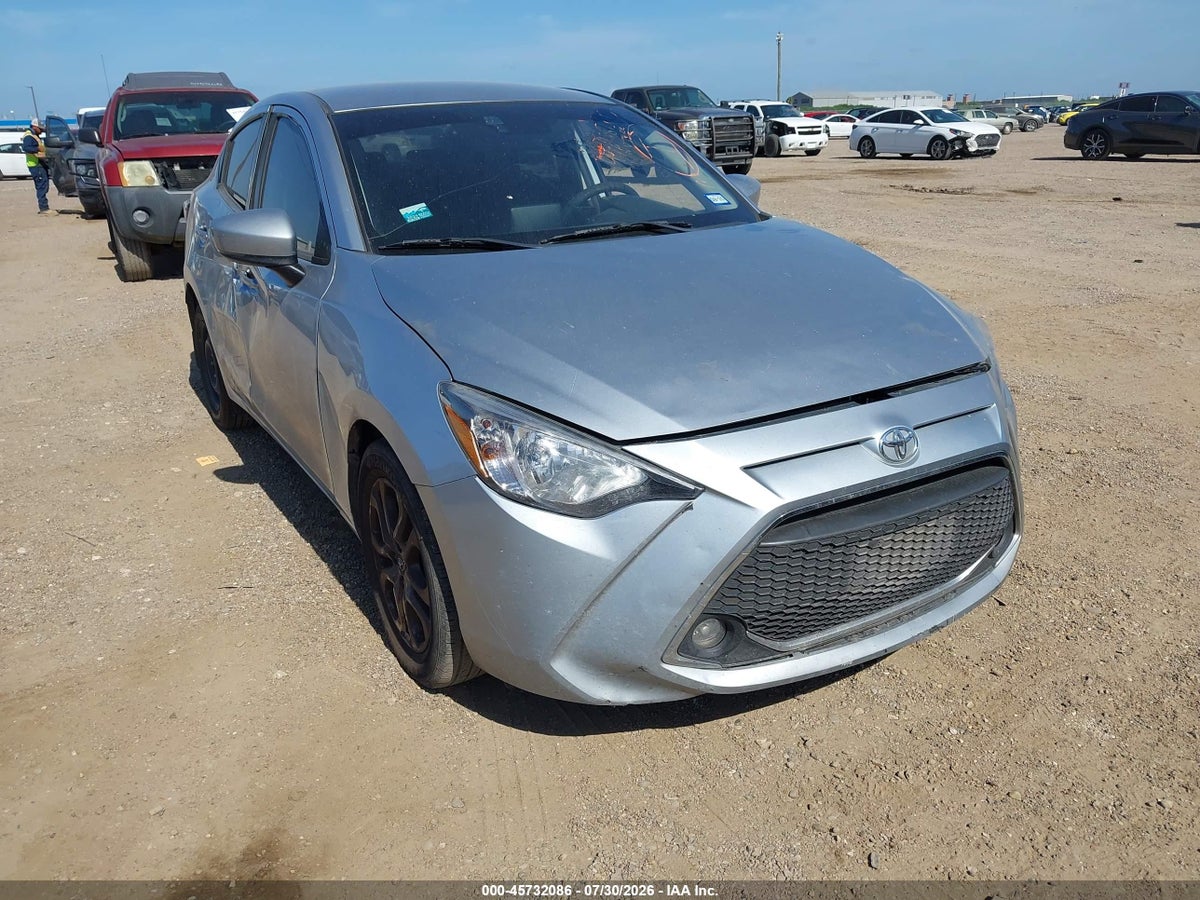 2020 TOYOTA YARIS LE