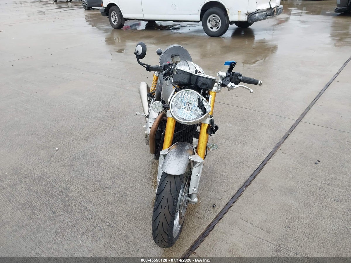 2017 TRIUMPH MOTORCYCLE THRUXTON 1200 R — снимка 5