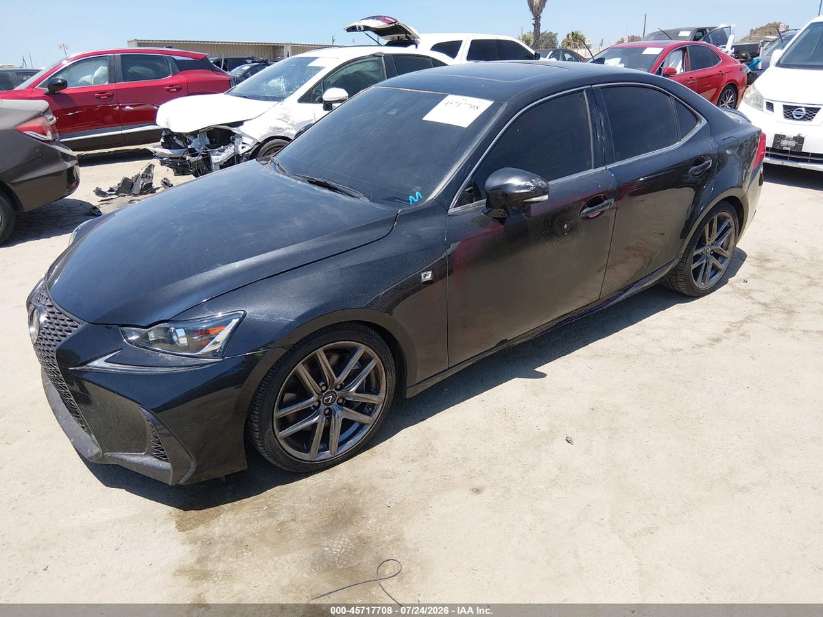 2019 LEXUS IS 300 — снимка 2