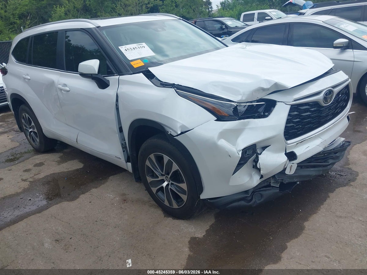 2025 TOYOTA HIGHLANDER HYBRID XLE
