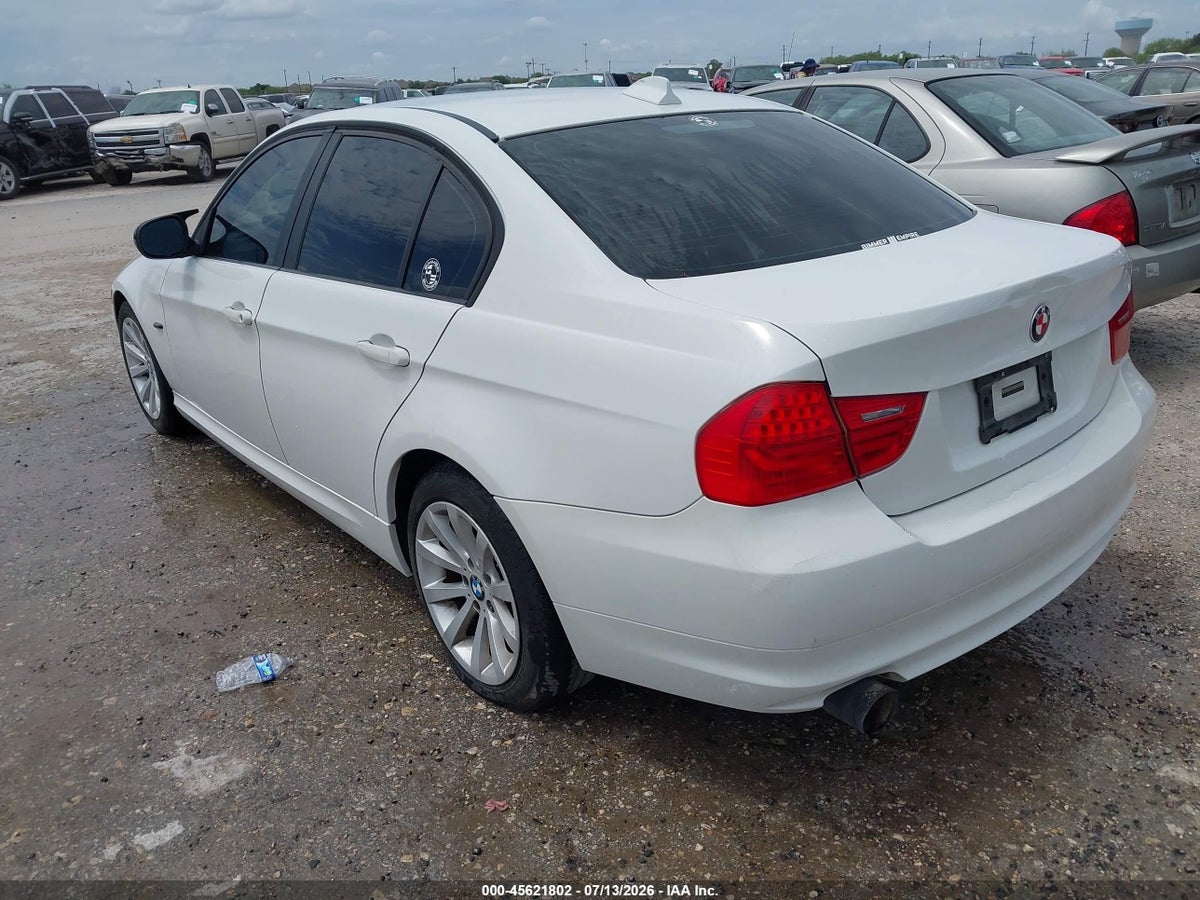 2011 BMW 328I — снимка 3