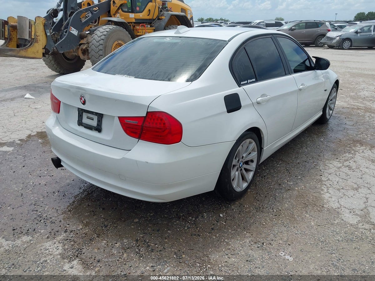 2011 BMW 328I — снимка 4