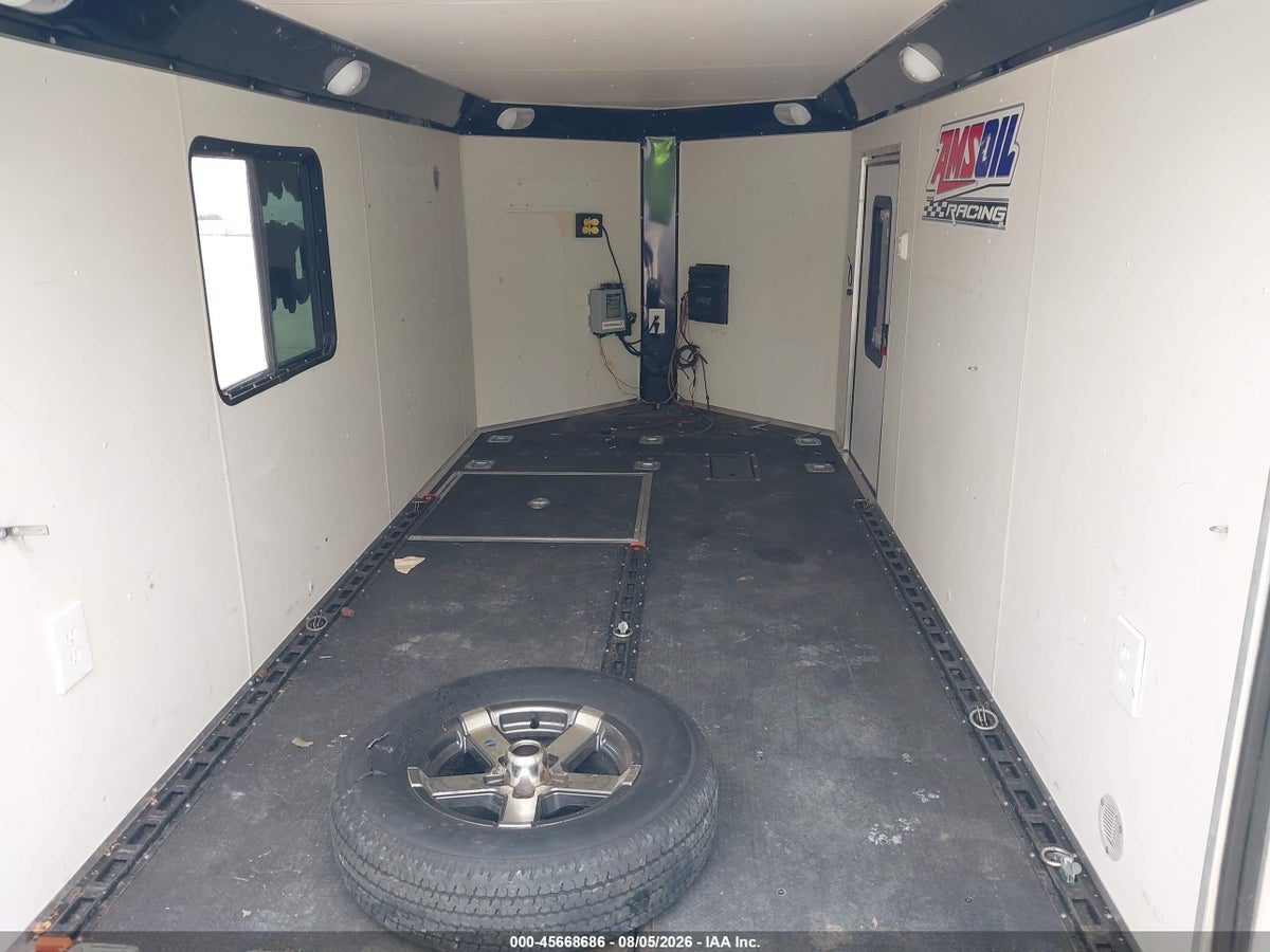2016 R AND R TRAILERS INC ENCLOSED TRAILER — снимка 5