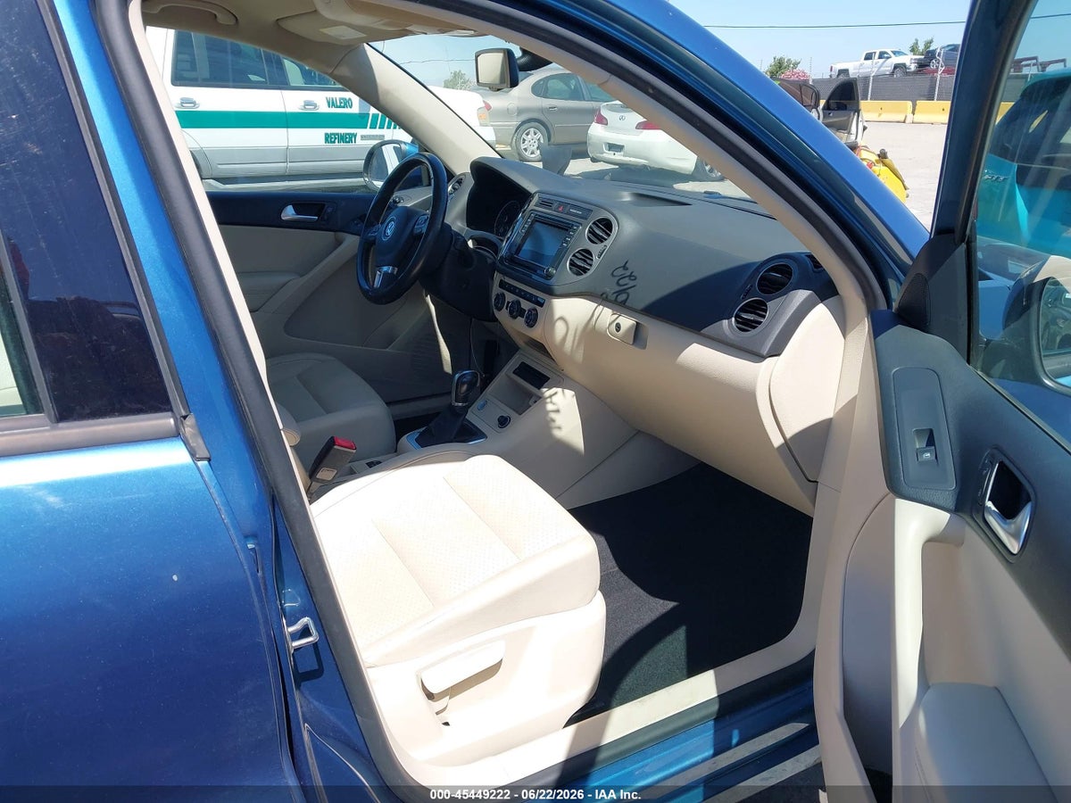 2017 VOLKSWAGEN TIGUAN 2.0T/2.0T S — снимка 5