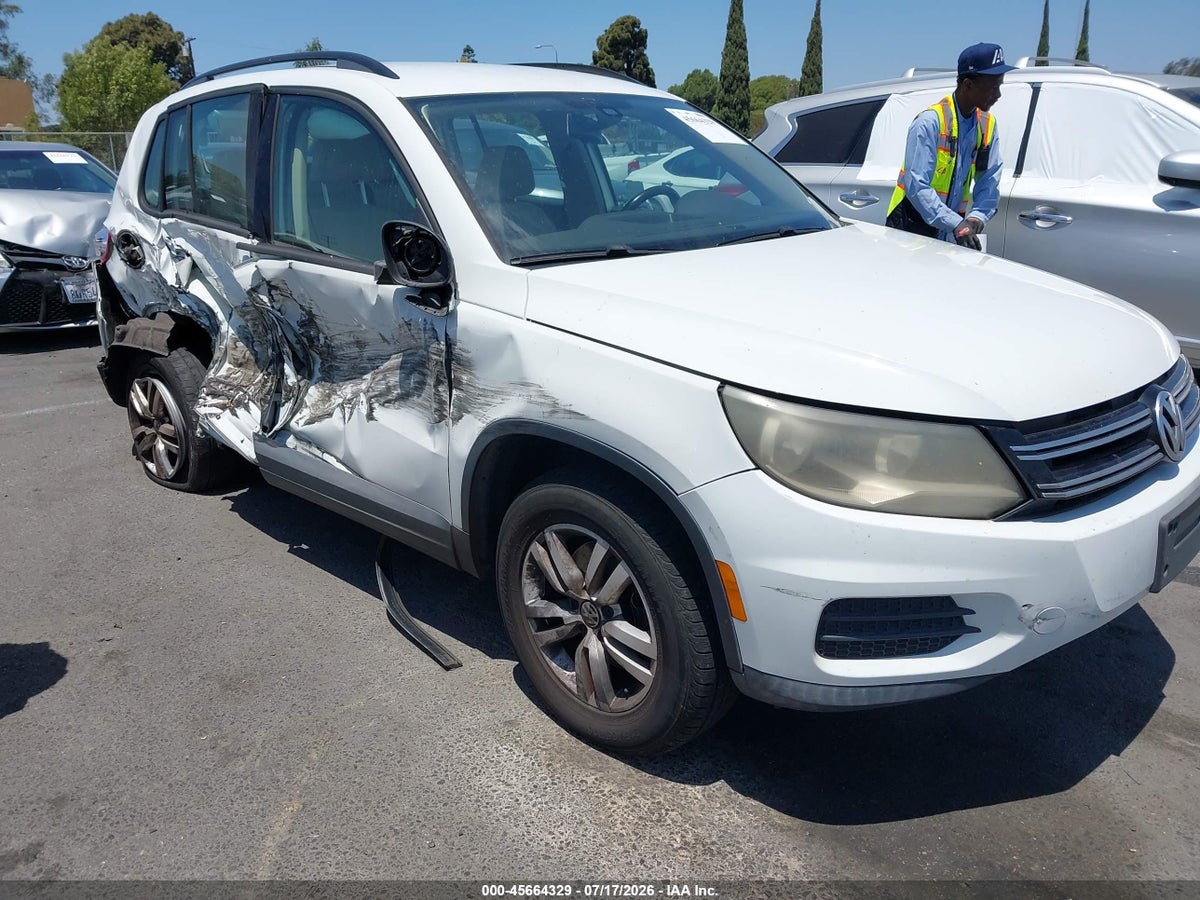 2016 VOLKSWAGEN TIGUAN S