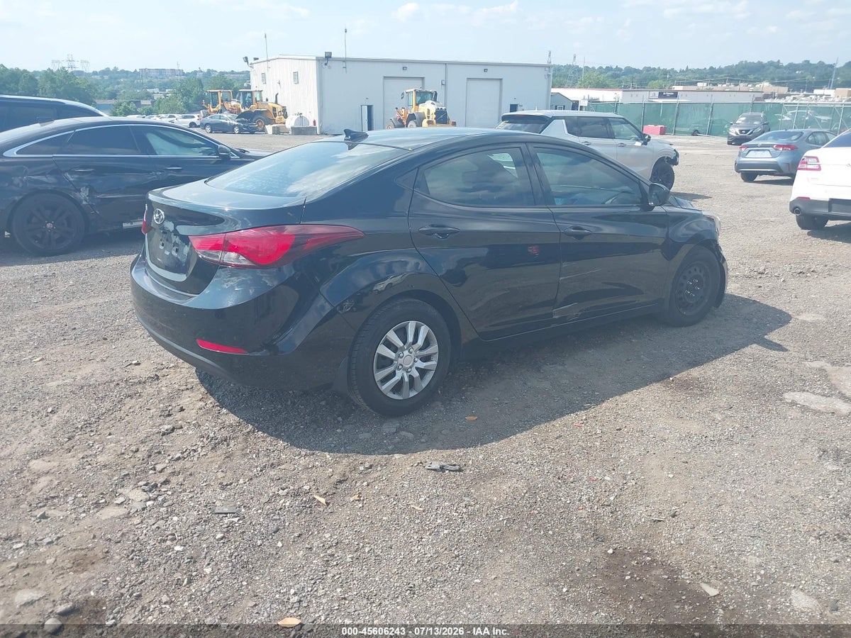 2016 HYUNDAI ELANTRA SE — снимка 4