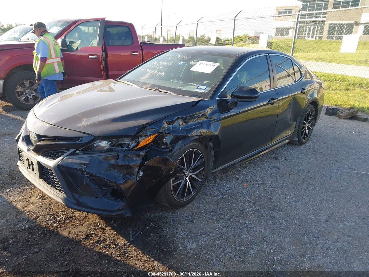 2021 TOYOTA CAMRY SE — снимка 2