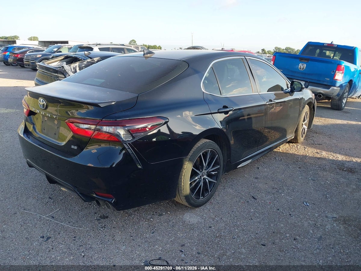 2021 TOYOTA CAMRY SE — снимка 4