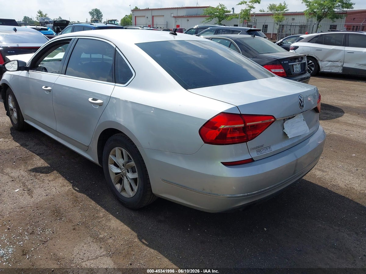 2016 VOLKSWAGEN PASSAT 1.8T S — снимка 3