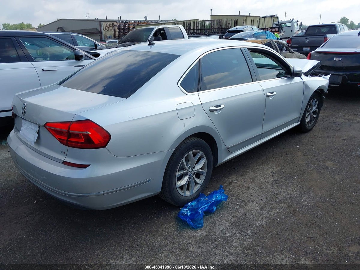 2016 VOLKSWAGEN PASSAT 1.8T S — снимка 4