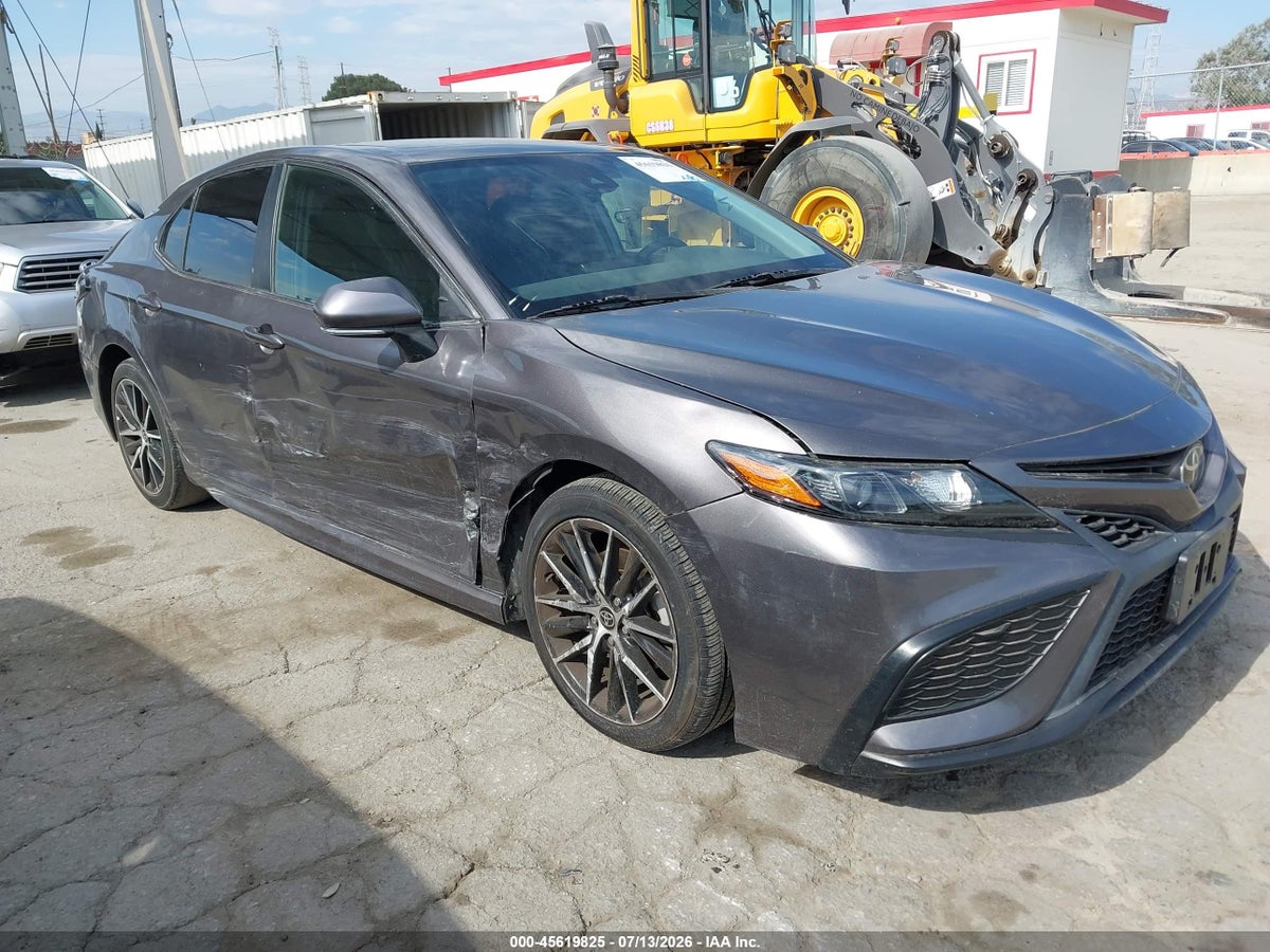 2021 TOYOTA CAMRY SE