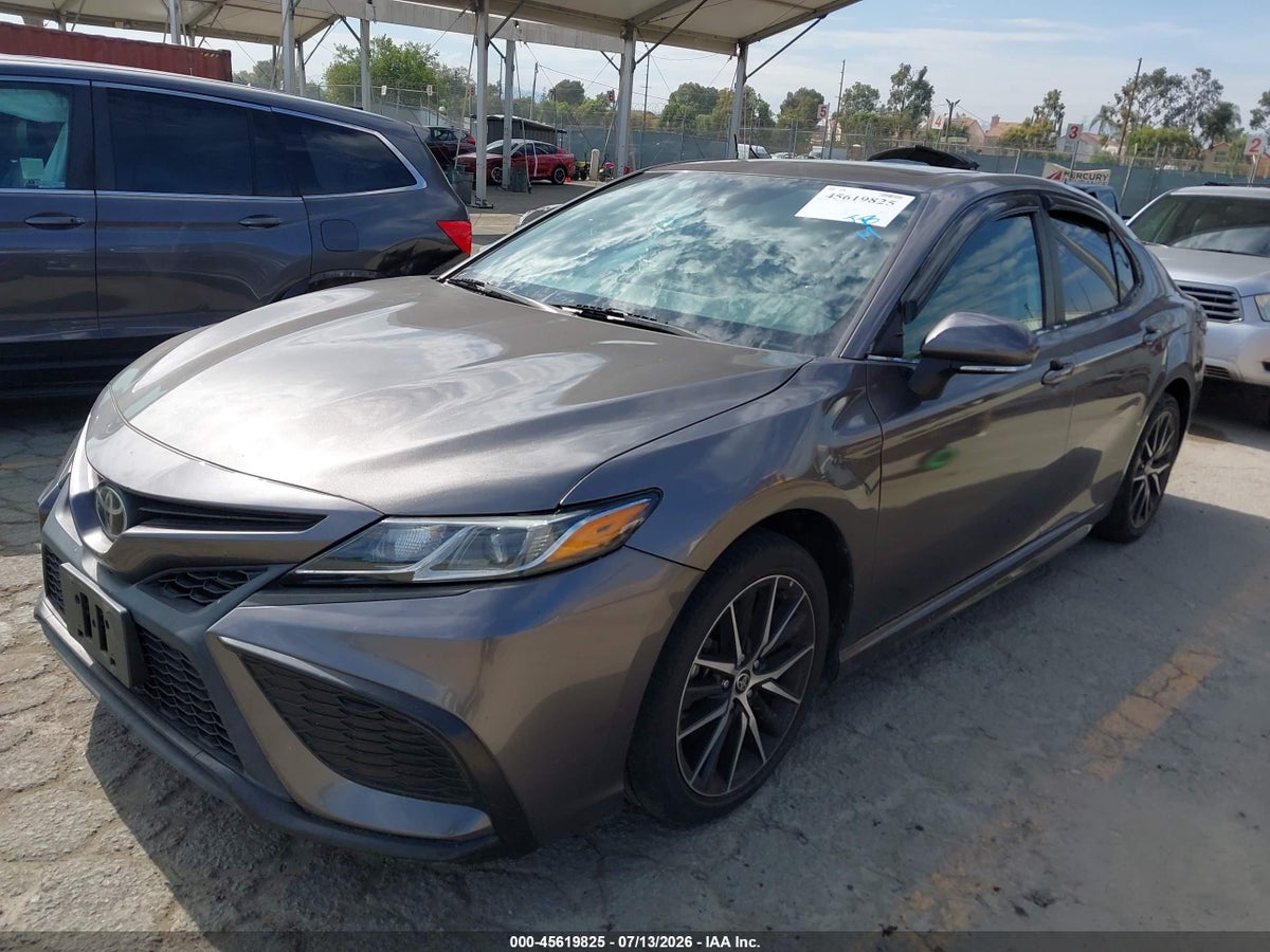 2021 TOYOTA CAMRY SE — снимка 2