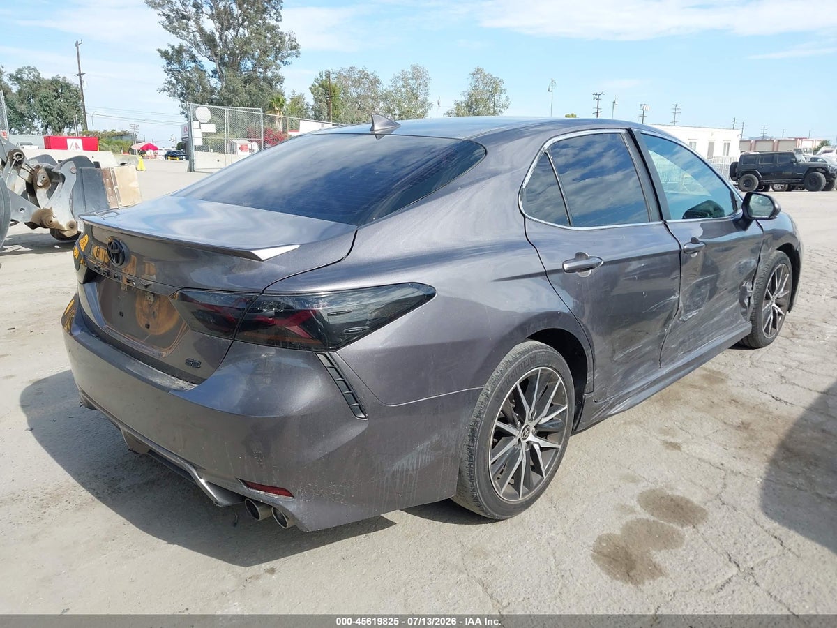 2021 TOYOTA CAMRY SE — снимка 4