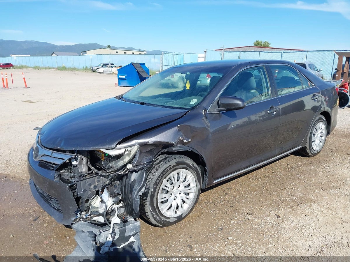 2014 TOYOTA CAMRY LE — снимка 2