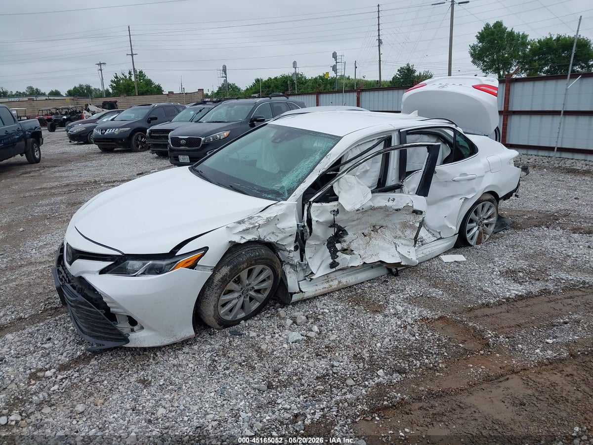 2019 TOYOTA CAMRY LE — снимка 2