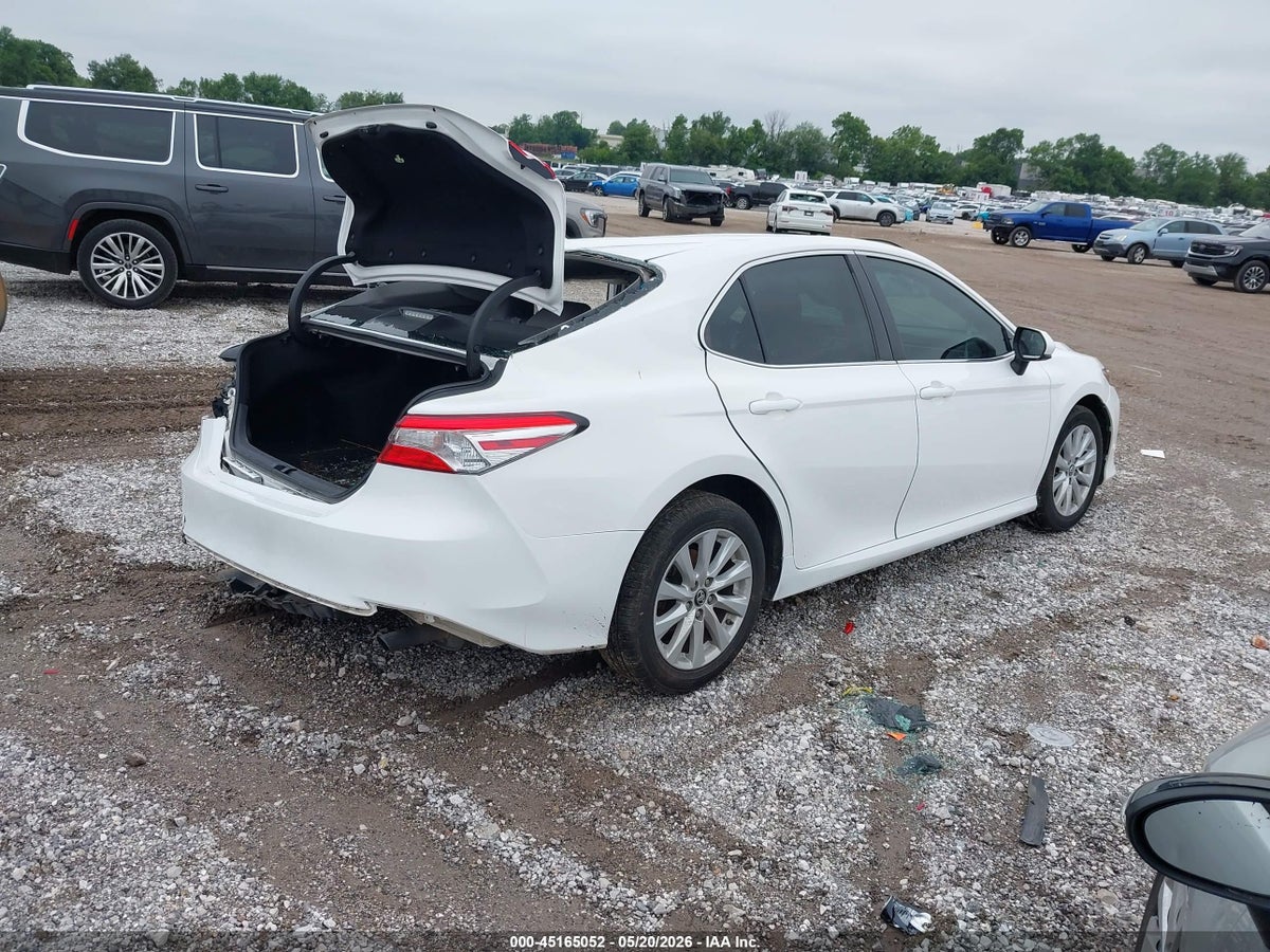 2019 TOYOTA CAMRY LE — снимка 4