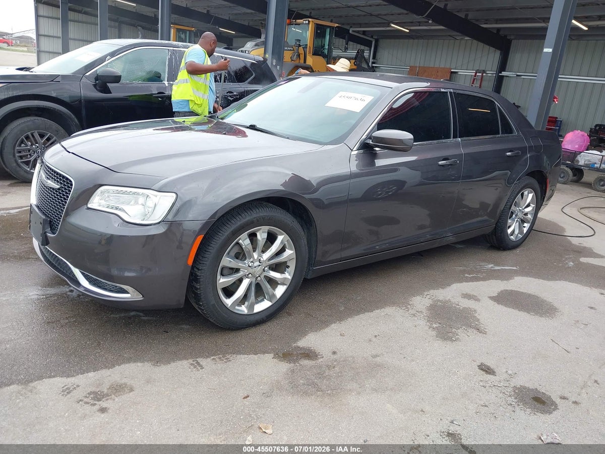 2016 CHRYSLER 300 LIMITED — снимка 2