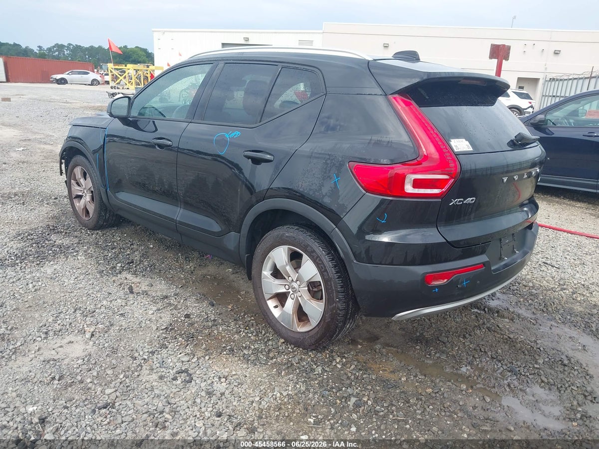 2020 VOLVO XC40 T5 MOMENTUM — снимка 3
