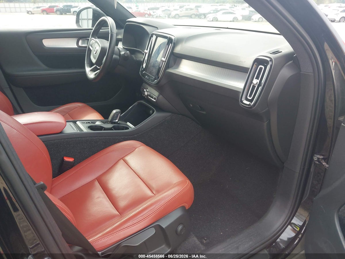 2020 VOLVO XC40 T5 MOMENTUM — снимка 5