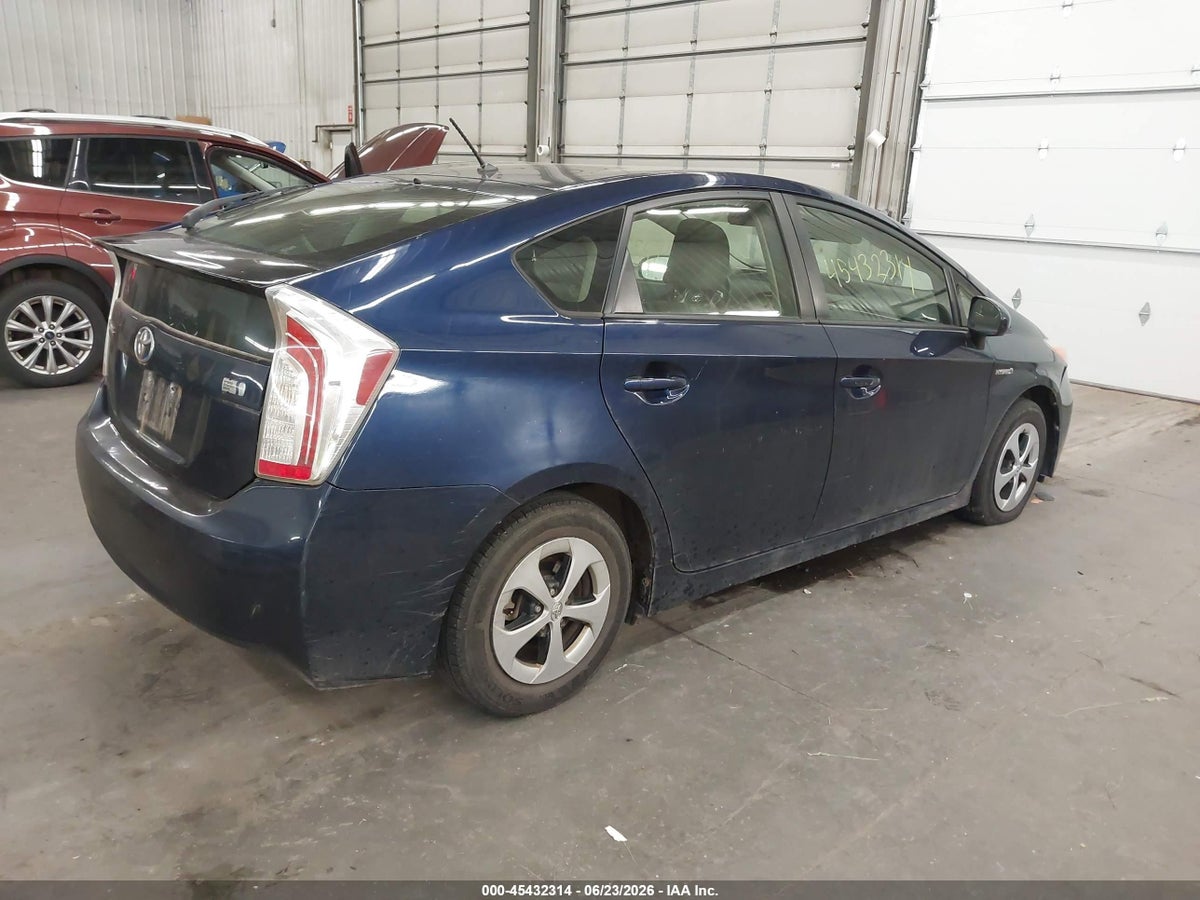 2013 TOYOTA PRIUS TWO — снимка 4