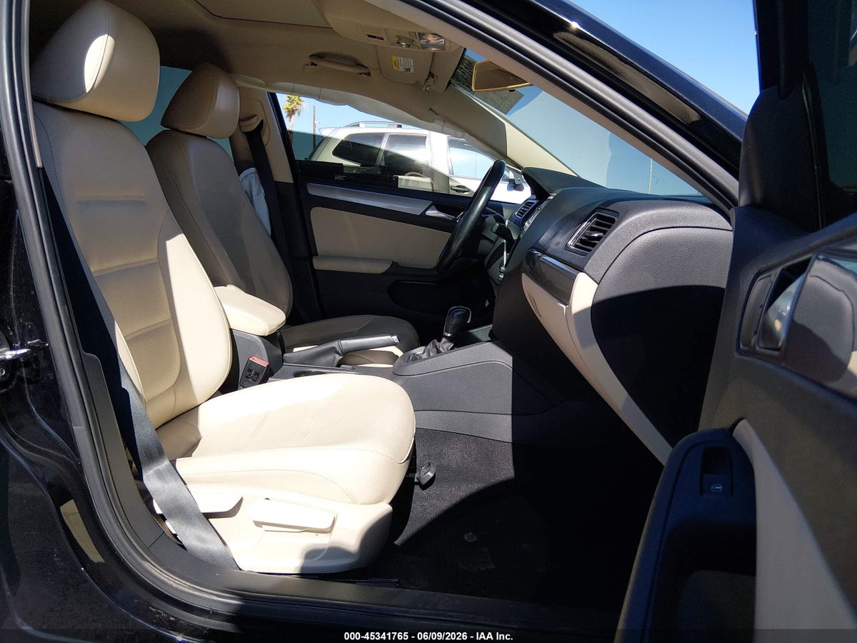 2017 VOLKSWAGEN JETTA 1.4T SE — снимка 5