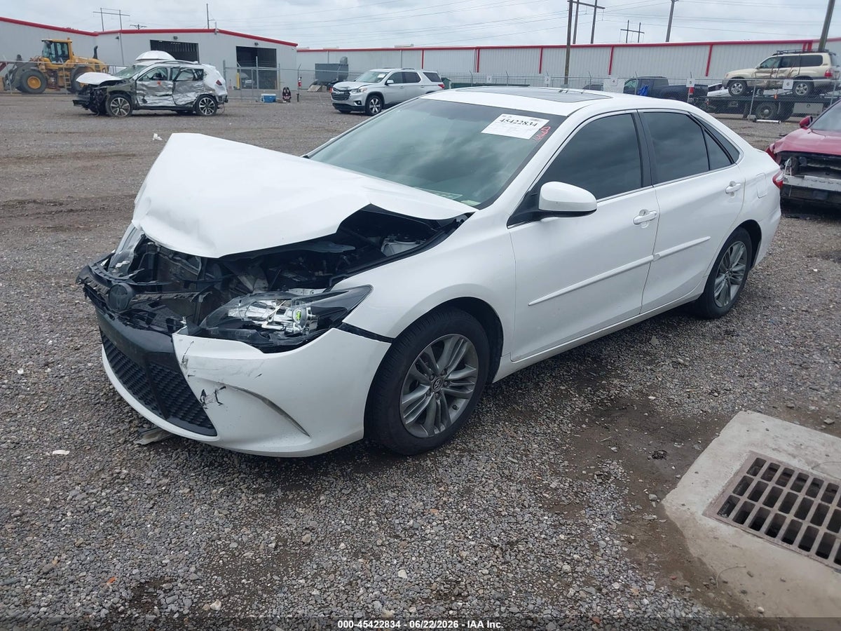 2015 TOYOTA CAMRY SE — снимка 2