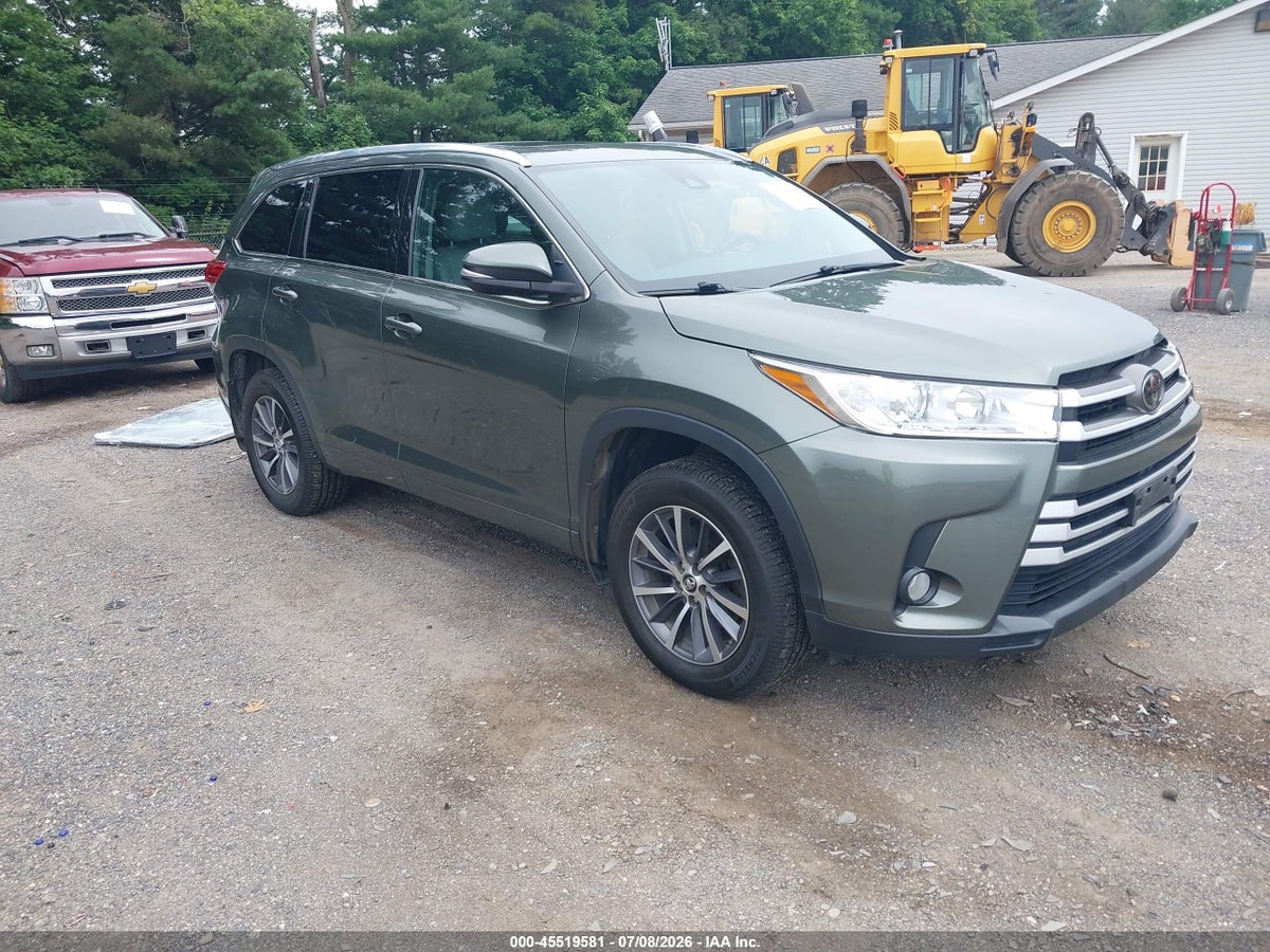 2018 TOYOTA HIGHLANDER XLE