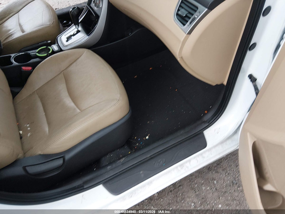 2012 HYUNDAI ELANTRA LIMITED — снимка 5