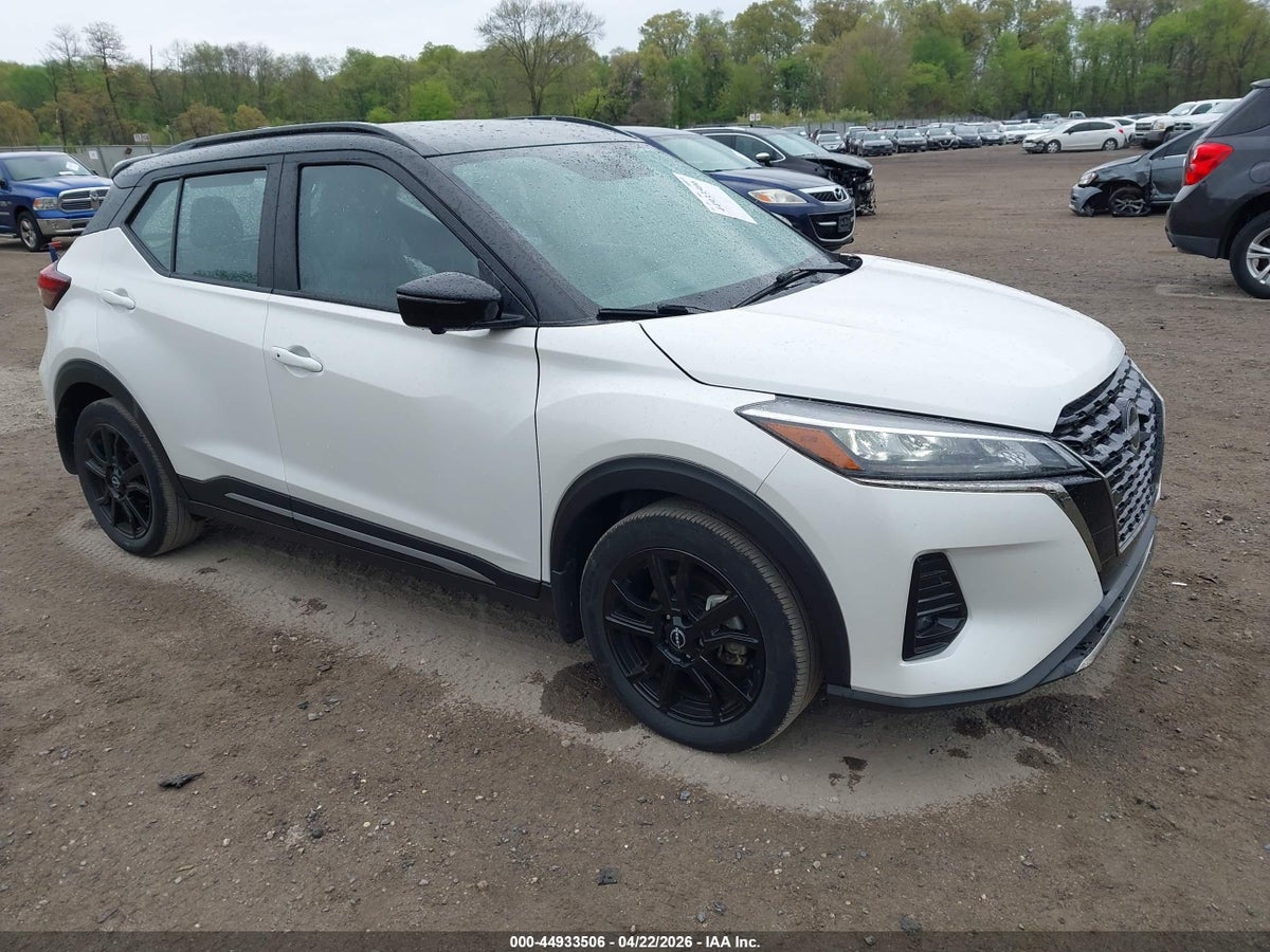 2024 NISSAN KICKS SR XTRONIC CVT