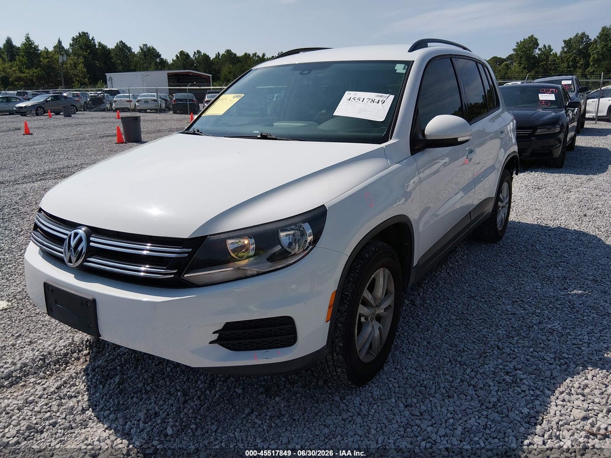 2017 VOLKSWAGEN TIGUAN 2.0T/2.0T S — снимка 2
