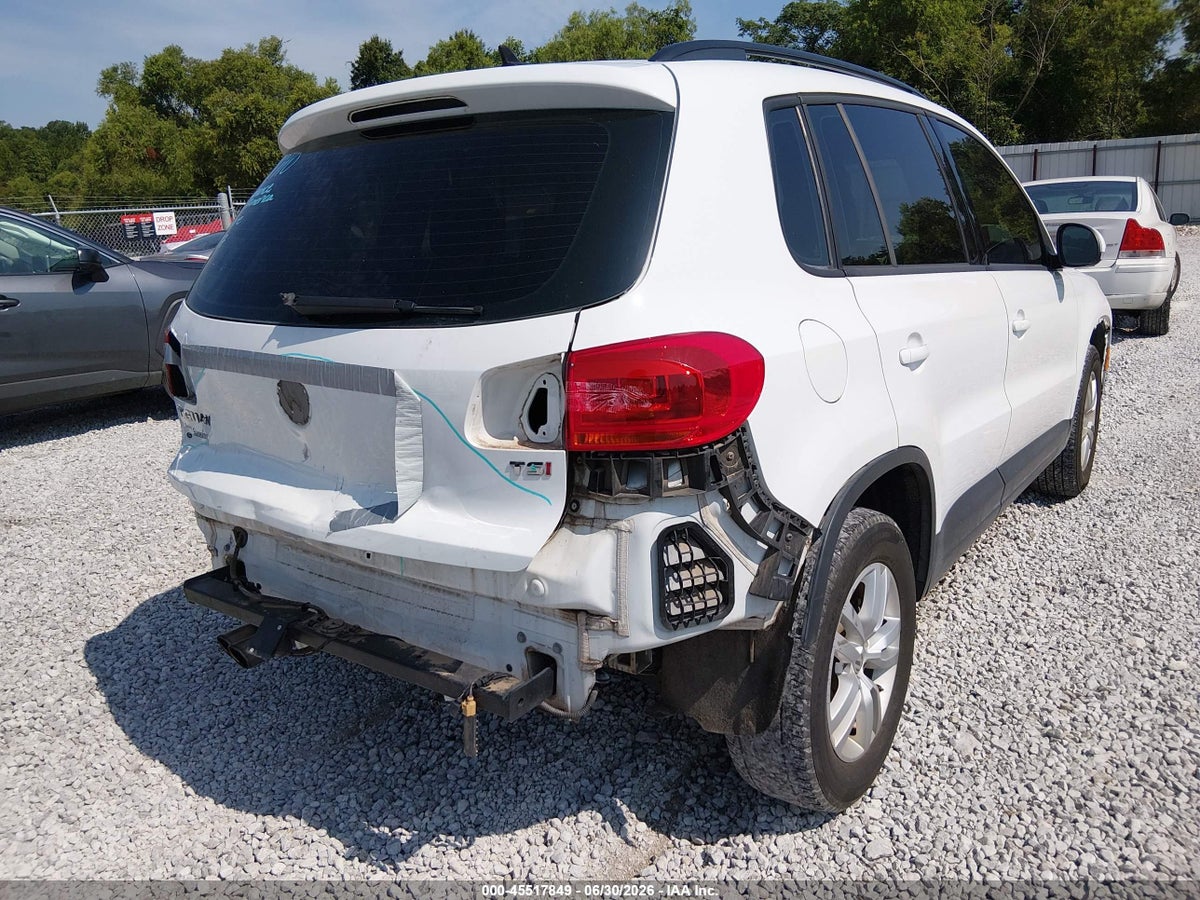 2017 VOLKSWAGEN TIGUAN 2.0T/2.0T S — снимка 4