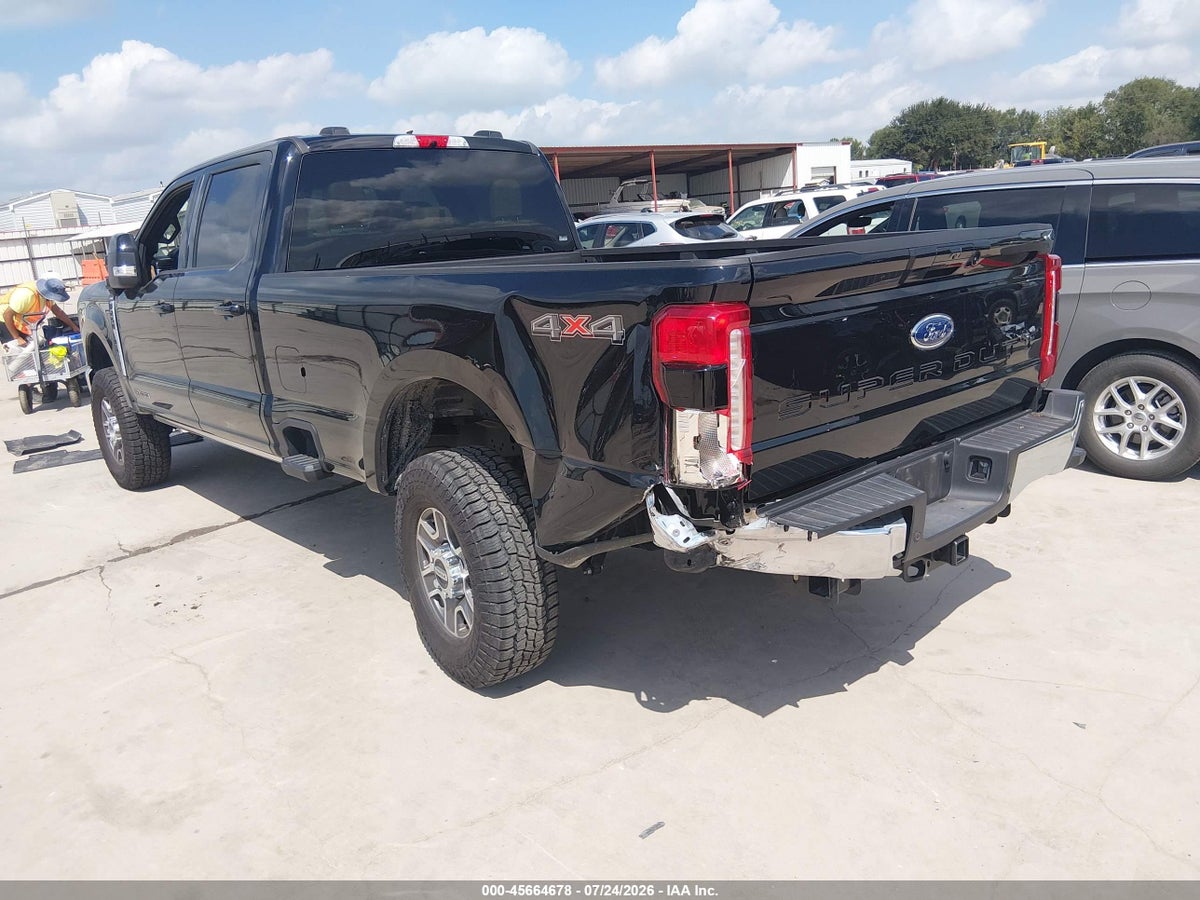 2026 FORD F-250 LARIAT — снимка 3