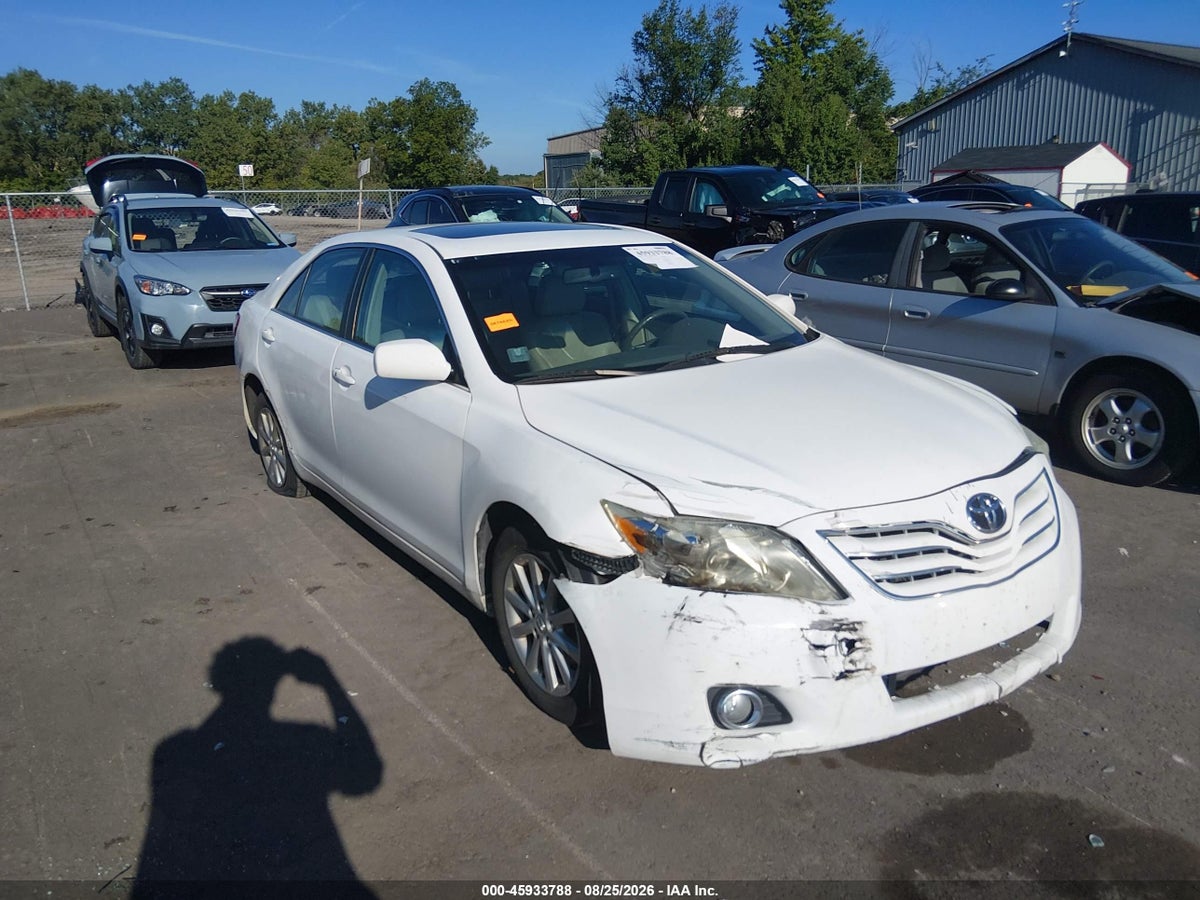 2010 TOYOTA CAMRY XLE V6