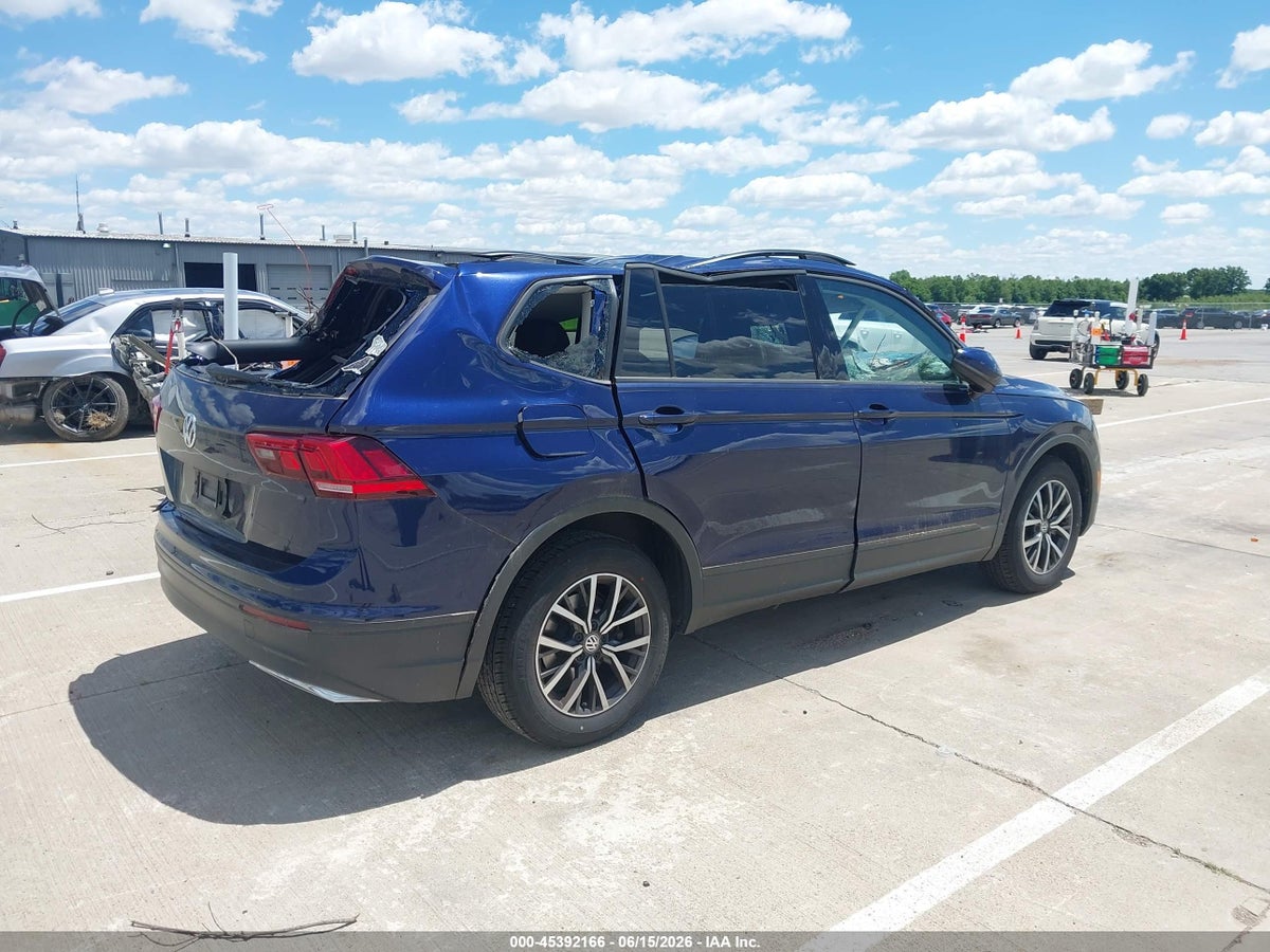 2021 VOLKSWAGEN TIGUAN 2.0T S — снимка 4