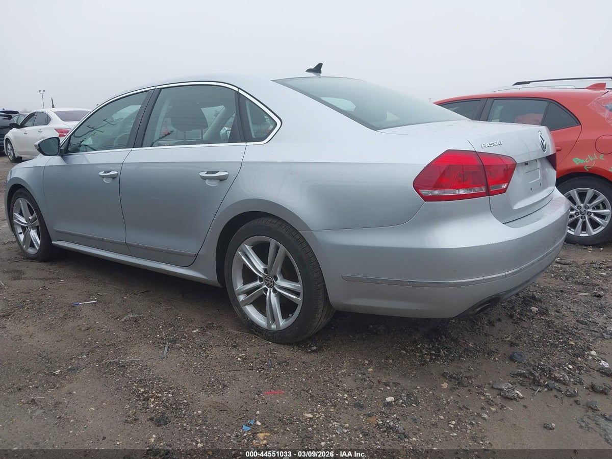 2012 VOLKSWAGEN PASSAT 3.6L V6 SEL PREMIUM — снимка 3