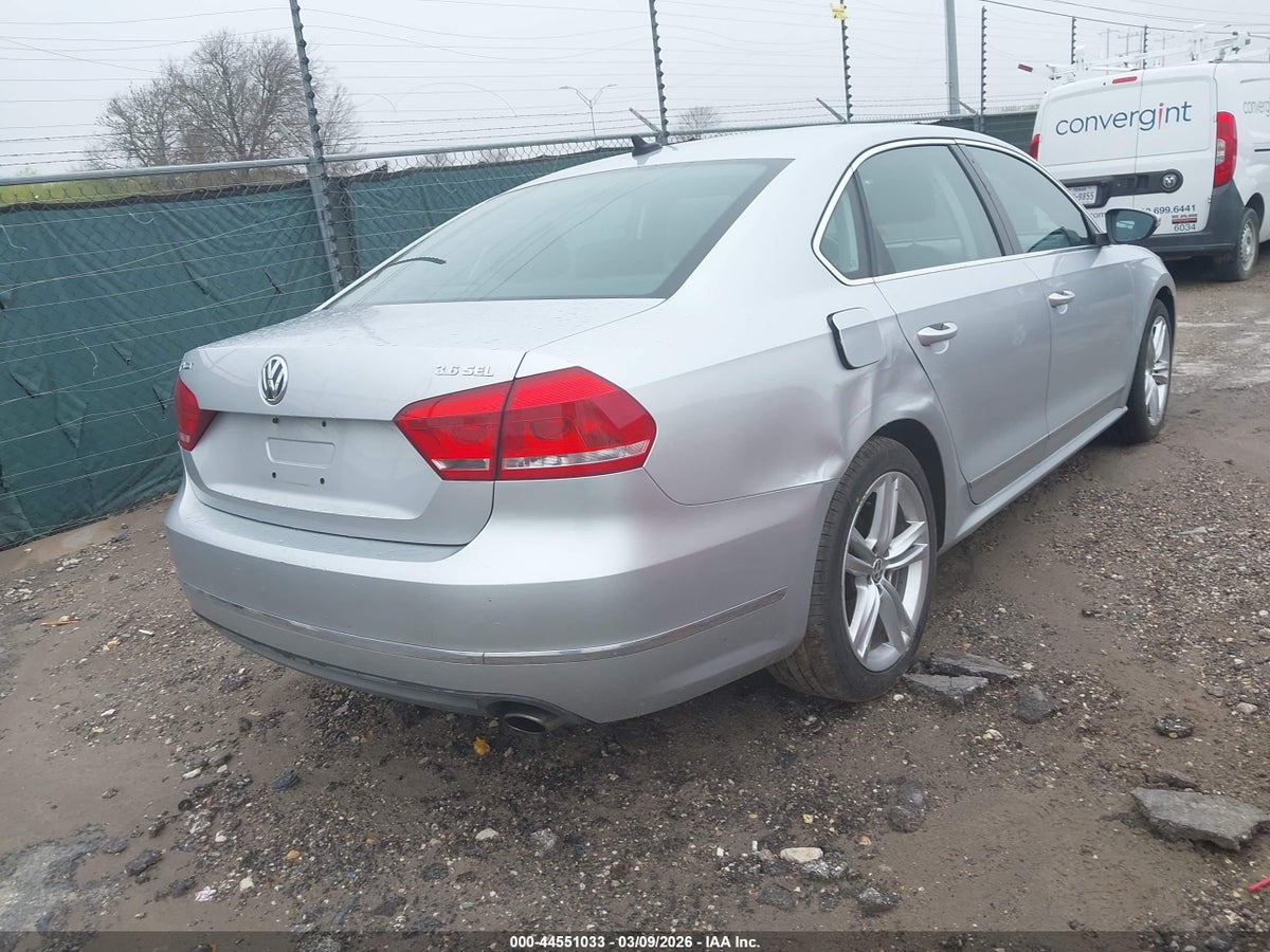 2012 VOLKSWAGEN PASSAT 3.6L V6 SEL PREMIUM — снимка 4