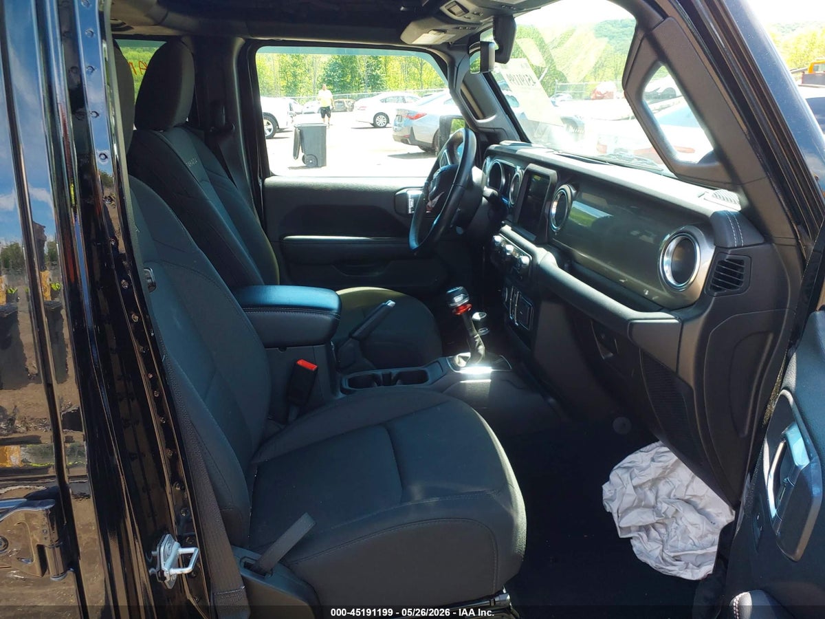 2018 JEEP WRANGLER UNLIMITED SAHARA 4X4 — снимка 5
