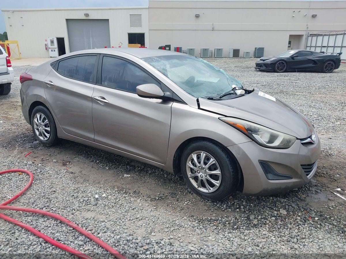 2016 HYUNDAI ELANTRA SE