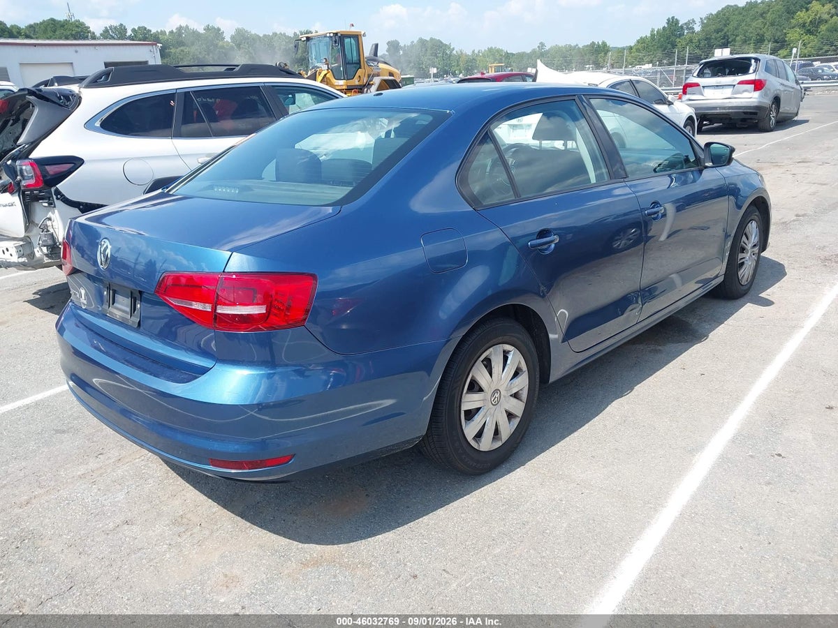 2015 VOLKSWAGEN JETTA 2.0L S — снимка 4