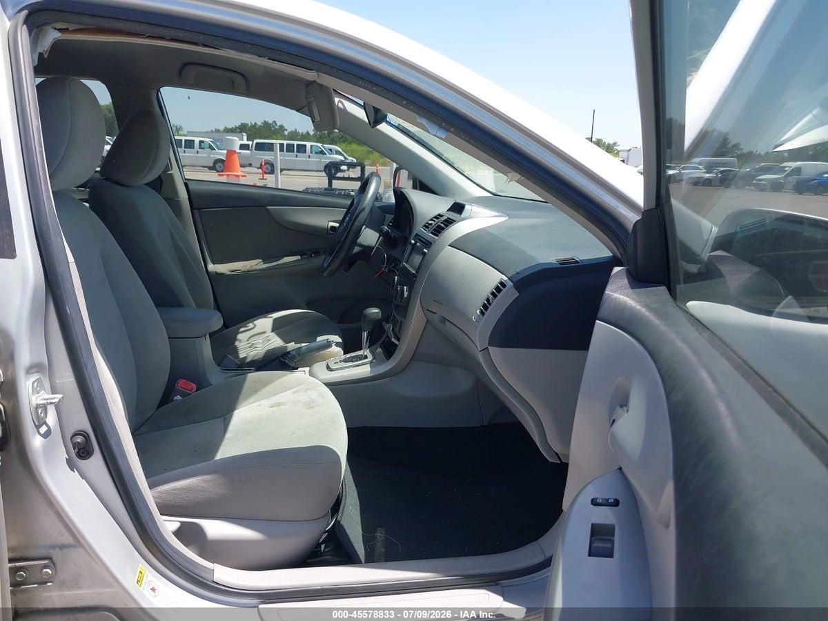 2013 TOYOTA COROLLA LE — снимка 5